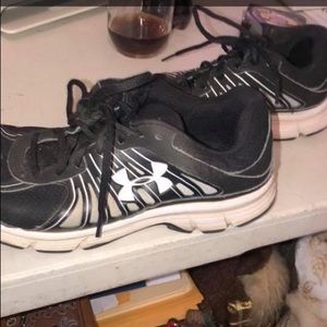 Athletic shoes
